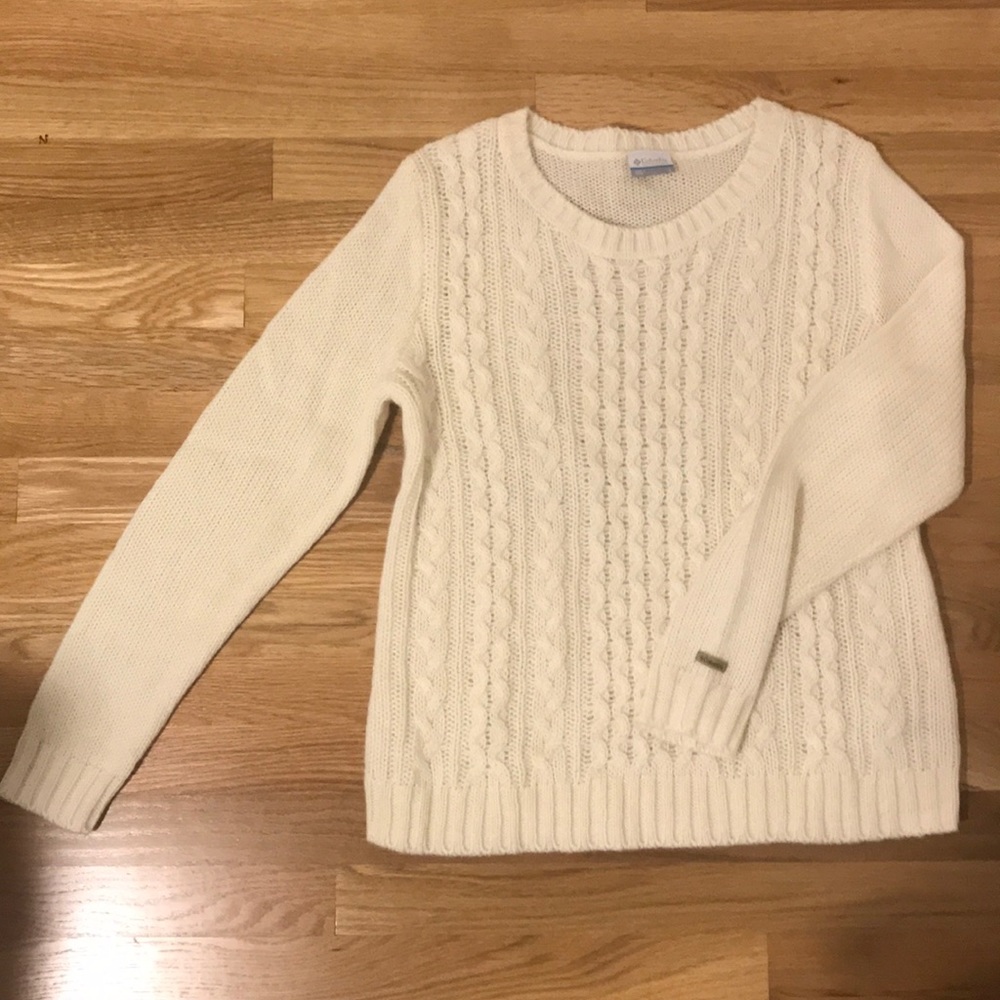 Columbia Cream Cable Knit Crew Neck Sweater